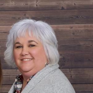 Meet your Posher, Mona